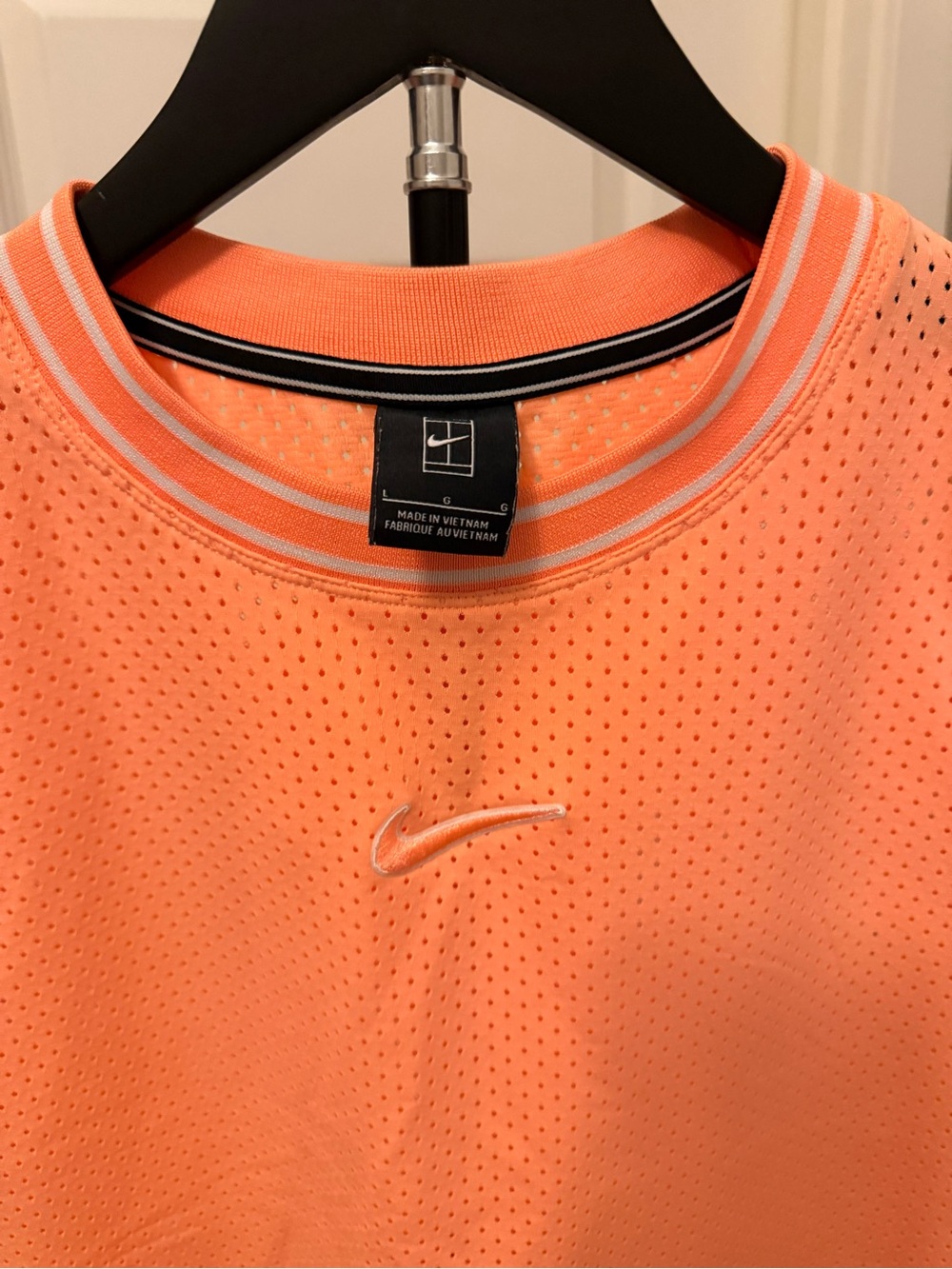 Nike women’s Peach/Orange Mesh Crewneck Shirt with Contrast Trim